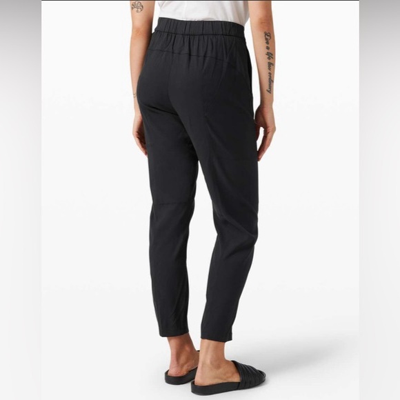 Lululemon Dynamic Days Pant *Cupro Modal Black Size 8 Lightweight Athleisure - Picture 3 of 12